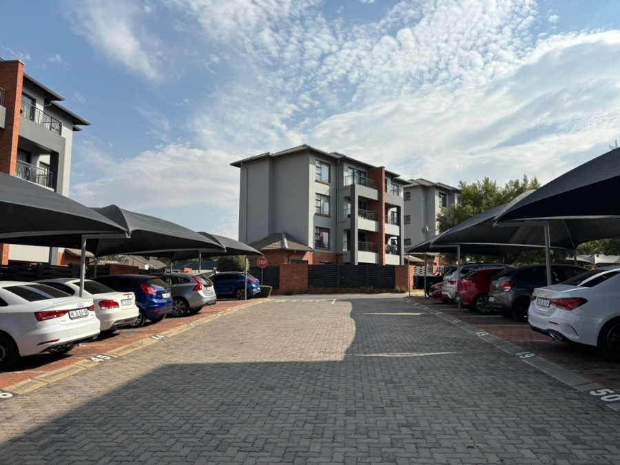 To Let 2 Bedroom Property for Rent in Oakdene Gauteng