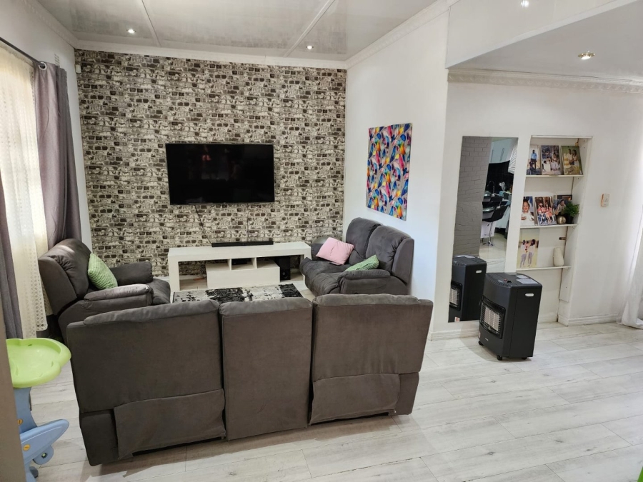 To Let 3 Bedroom Property for Rent in Comet Gauteng