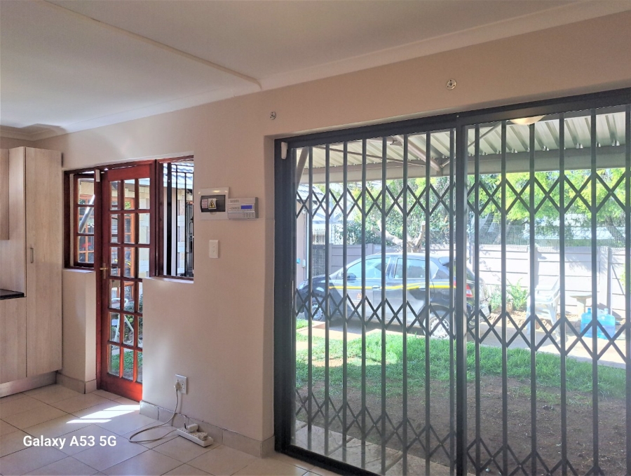 To Let 1 Bedroom Property for Rent in Northwold Gauteng