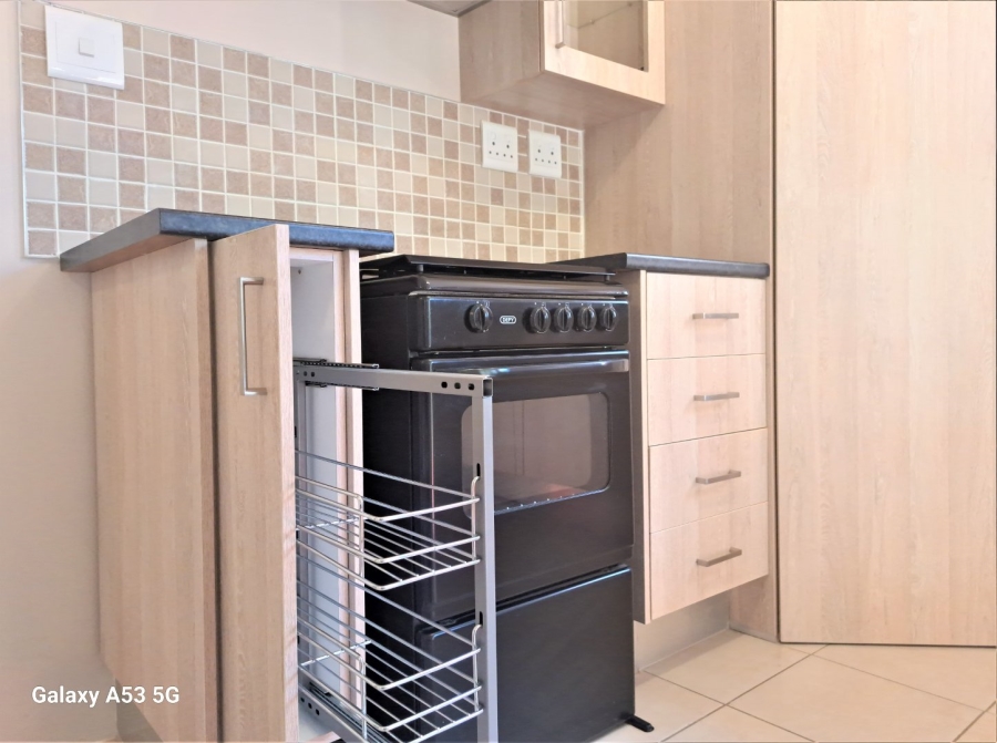 To Let 1 Bedroom Property for Rent in Northwold Gauteng