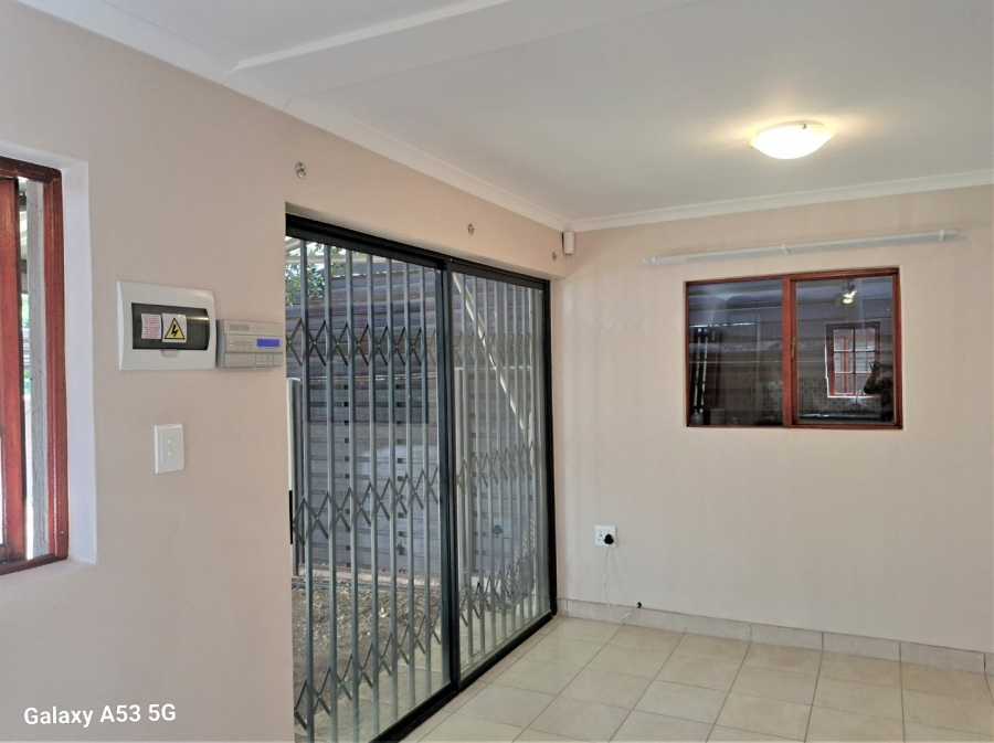 To Let 1 Bedroom Property for Rent in Northwold Gauteng