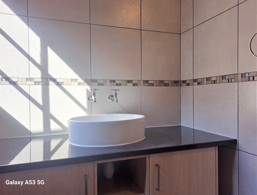 To Let 1 Bedroom Property for Rent in Northwold Gauteng