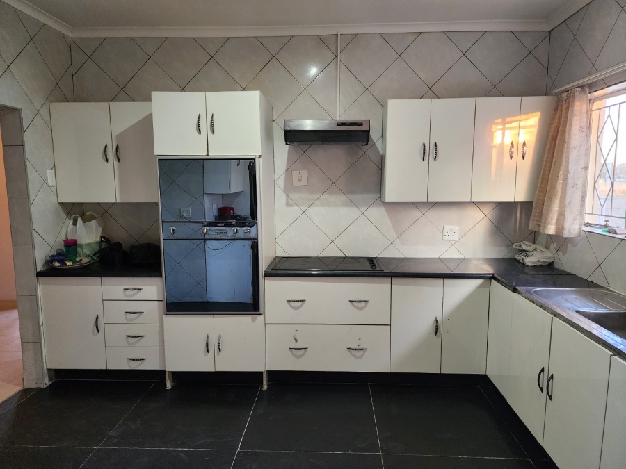 To Let 3 Bedroom Property for Rent in Freeway Park Gauteng