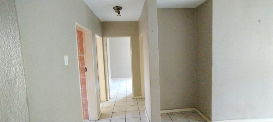 To Let 3 Bedroom Property for Rent in Florentia Gauteng
