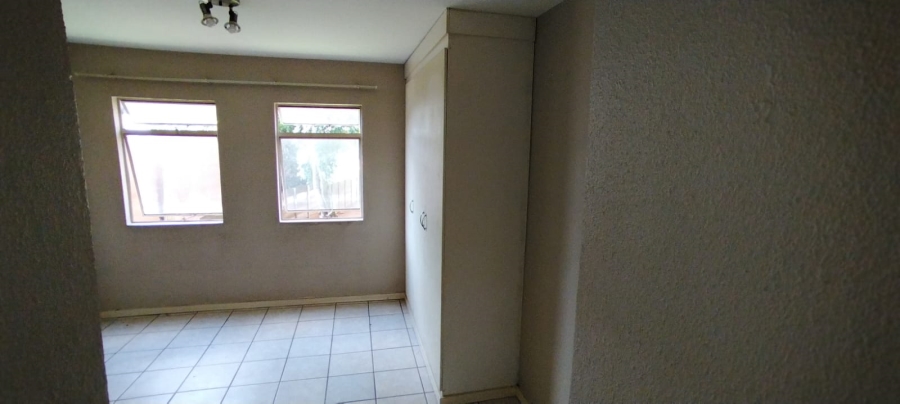 To Let 3 Bedroom Property for Rent in Florentia Gauteng