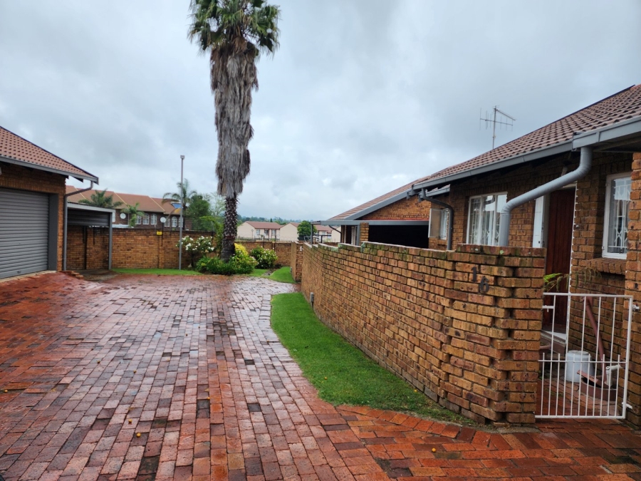 To Let 3 Bedroom Property for Rent in Norkem Park Gauteng