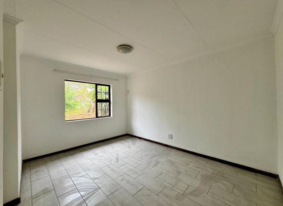 To Let 4 Bedroom Property for Rent in Greenstone Hill Gauteng