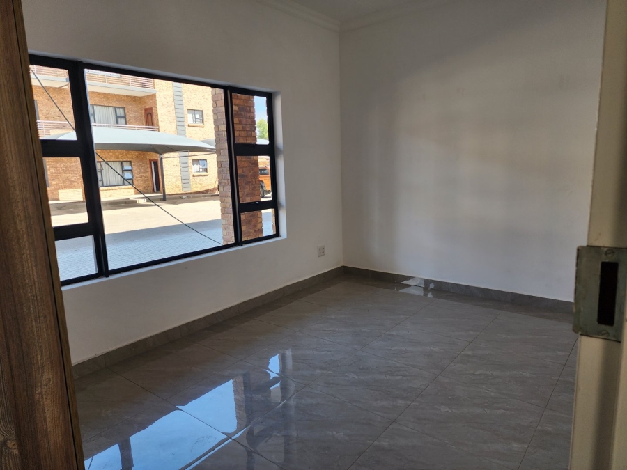 To Let 2 Bedroom Property for Rent in Witfield Gauteng