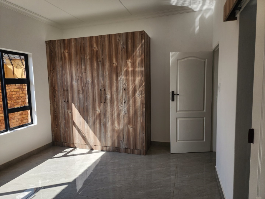 To Let 2 Bedroom Property for Rent in Witfield Gauteng