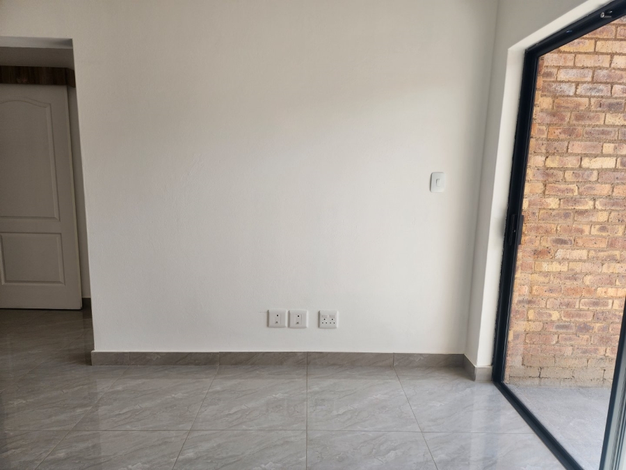 To Let 2 Bedroom Property for Rent in Witfield Gauteng