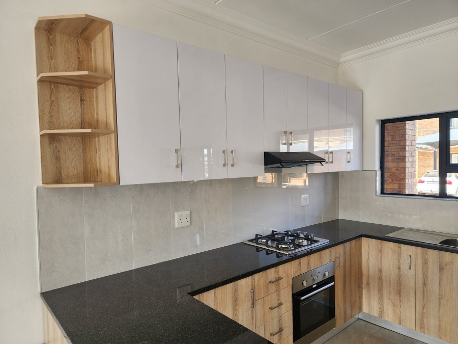 To Let 2 Bedroom Property for Rent in Witfield Gauteng