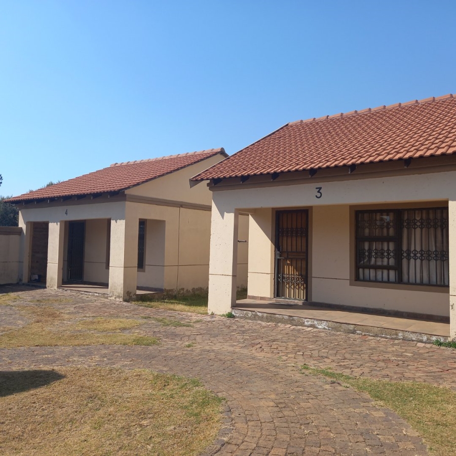 To Let  Bedroom Property for Rent in Glen Austin Gauteng
