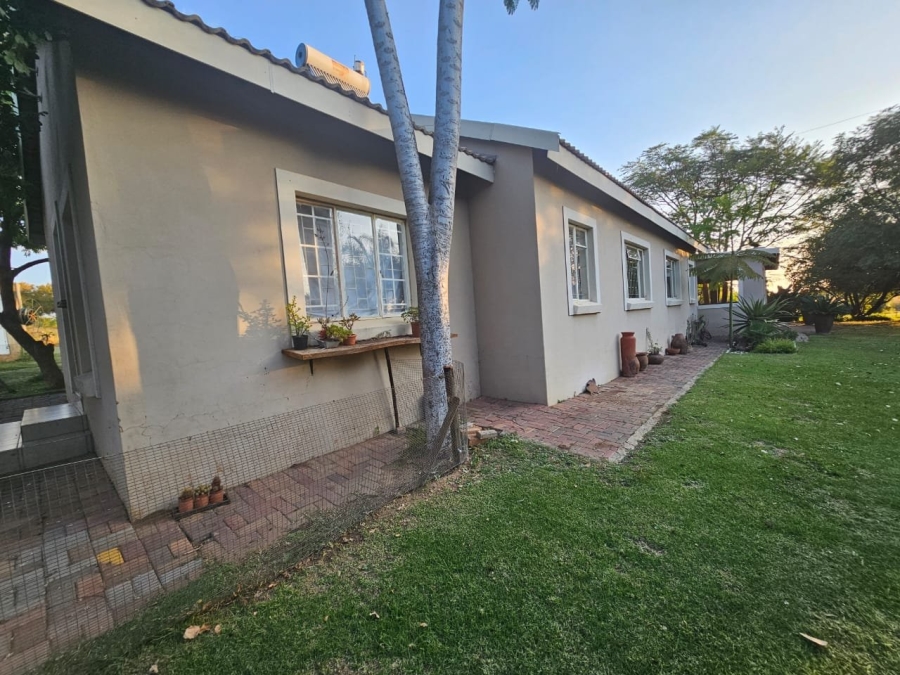 Commercial Property for Sale in Mnandi Gauteng