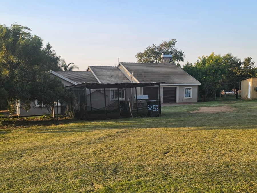 Commercial Property for Sale in Mnandi Gauteng