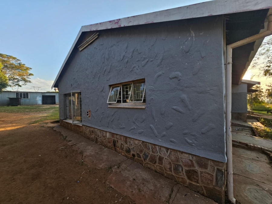 Commercial Property for Sale in Mnandi Gauteng