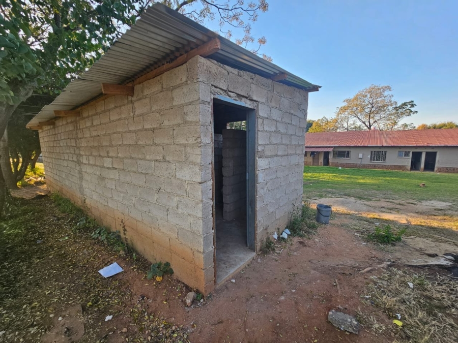 Commercial Property for Sale in Mnandi Gauteng