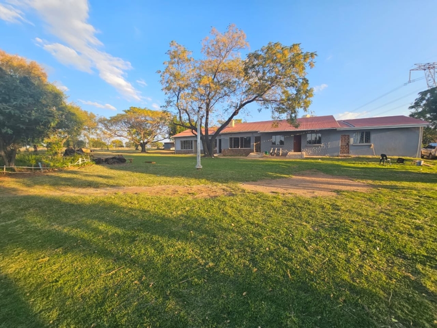 Commercial Property for Sale in Mnandi Gauteng