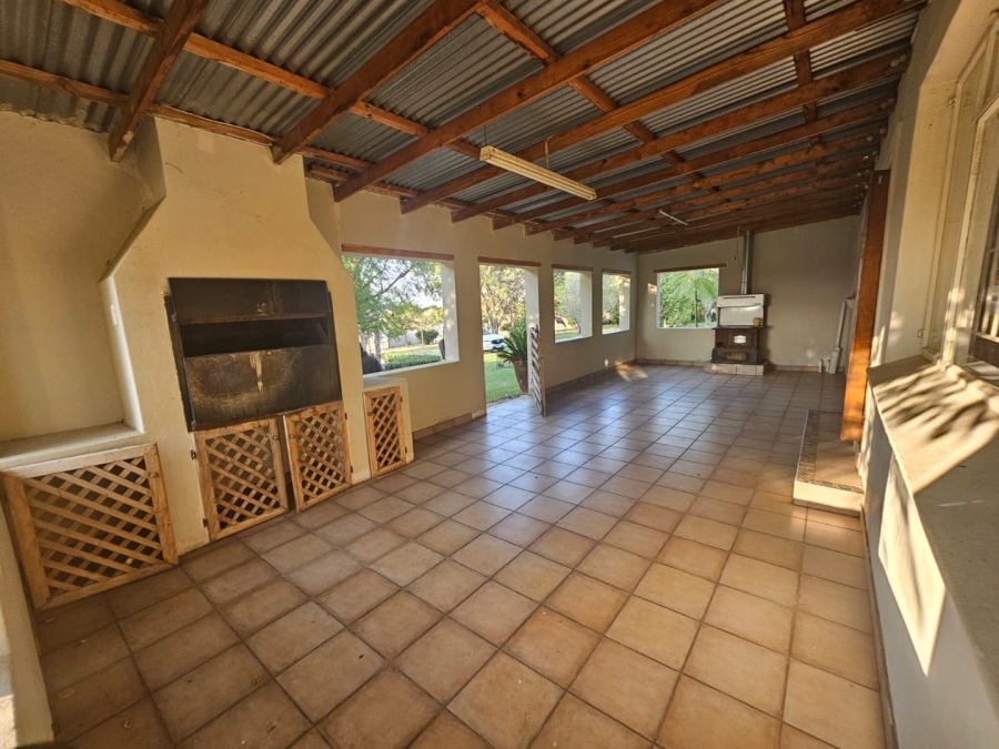 Commercial Property for Sale in Mnandi Gauteng