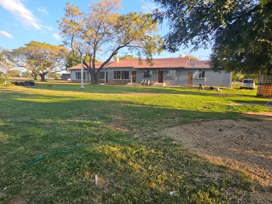 Commercial Property for Sale in Mnandi Gauteng