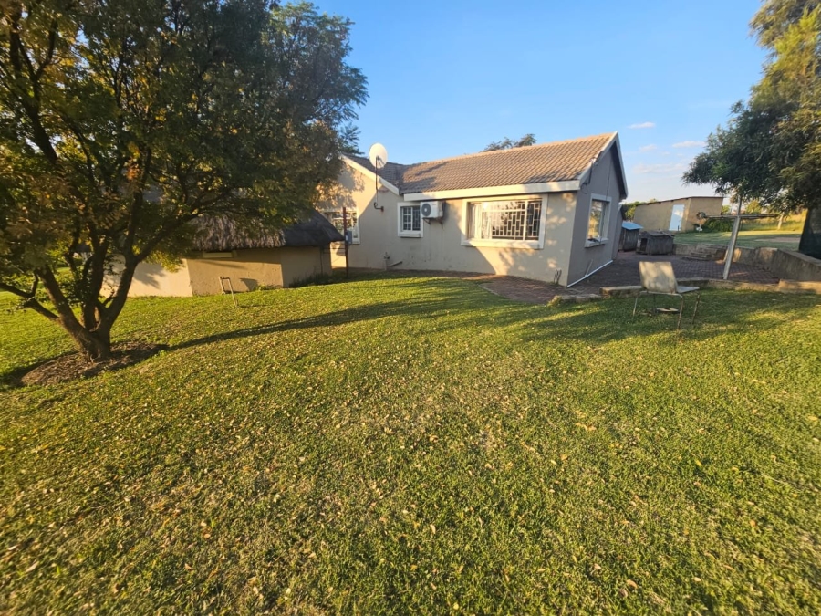 Commercial Property for Sale in Mnandi Gauteng