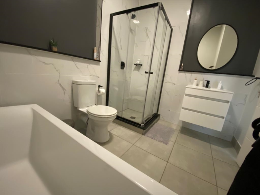 To Let 2 Bedroom Property for Rent in Waterfall Gauteng