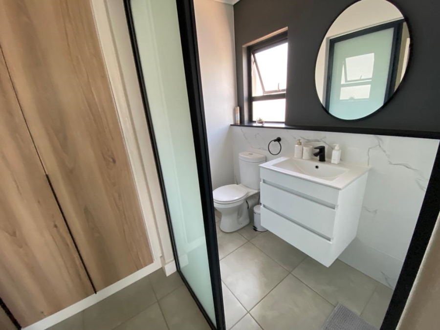 To Let 2 Bedroom Property for Rent in Waterfall Gauteng