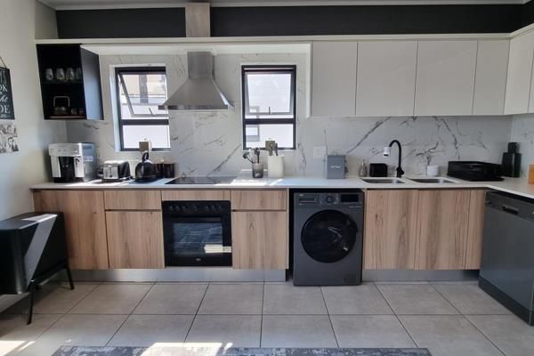 To Let 2 Bedroom Property for Rent in Waterfall Gauteng