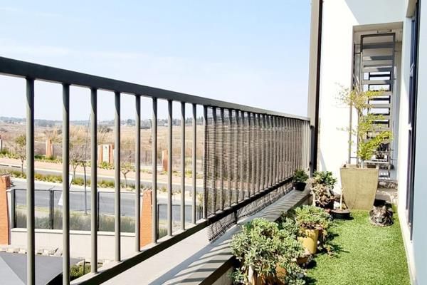 To Let 2 Bedroom Property for Rent in Waterfall Gauteng