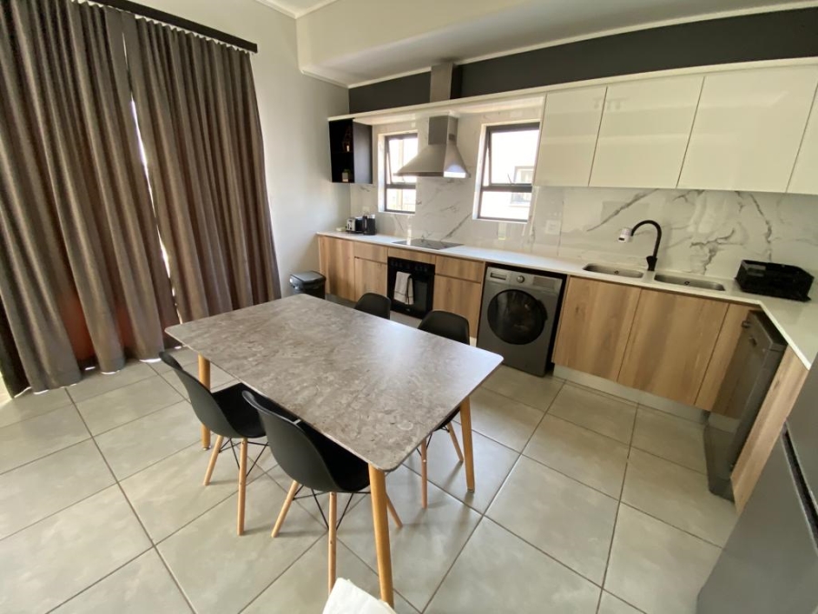 To Let 2 Bedroom Property for Rent in Waterfall Gauteng