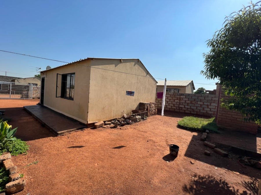 2 Bedroom Property for Sale in Zonkezizwe Gauteng