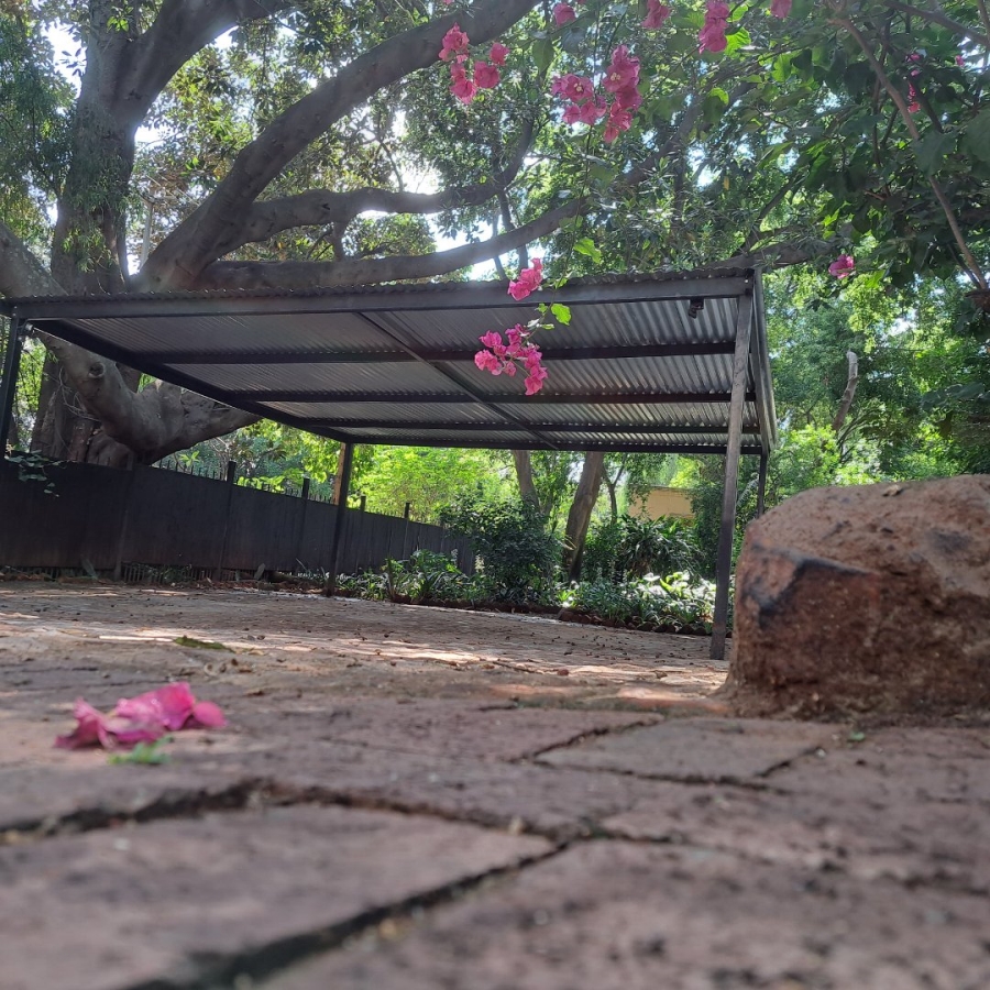 5 Bedroom Property for Sale in Florauna Gauteng