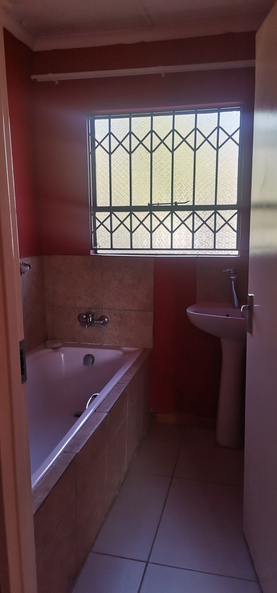 To Let 2 Bedroom Property for Rent in Blue Hills Gauteng