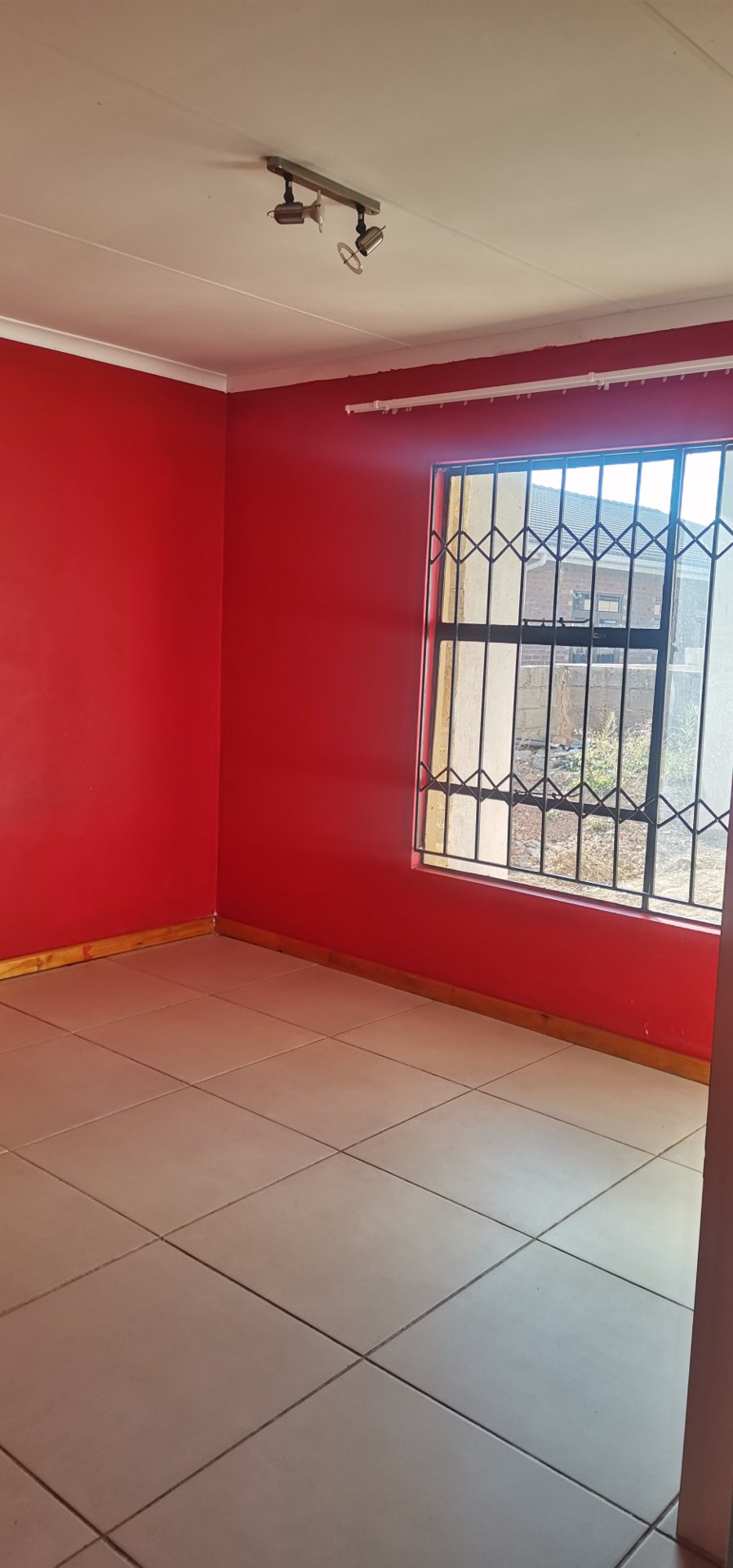 To Let 2 Bedroom Property for Rent in Blue Hills Gauteng