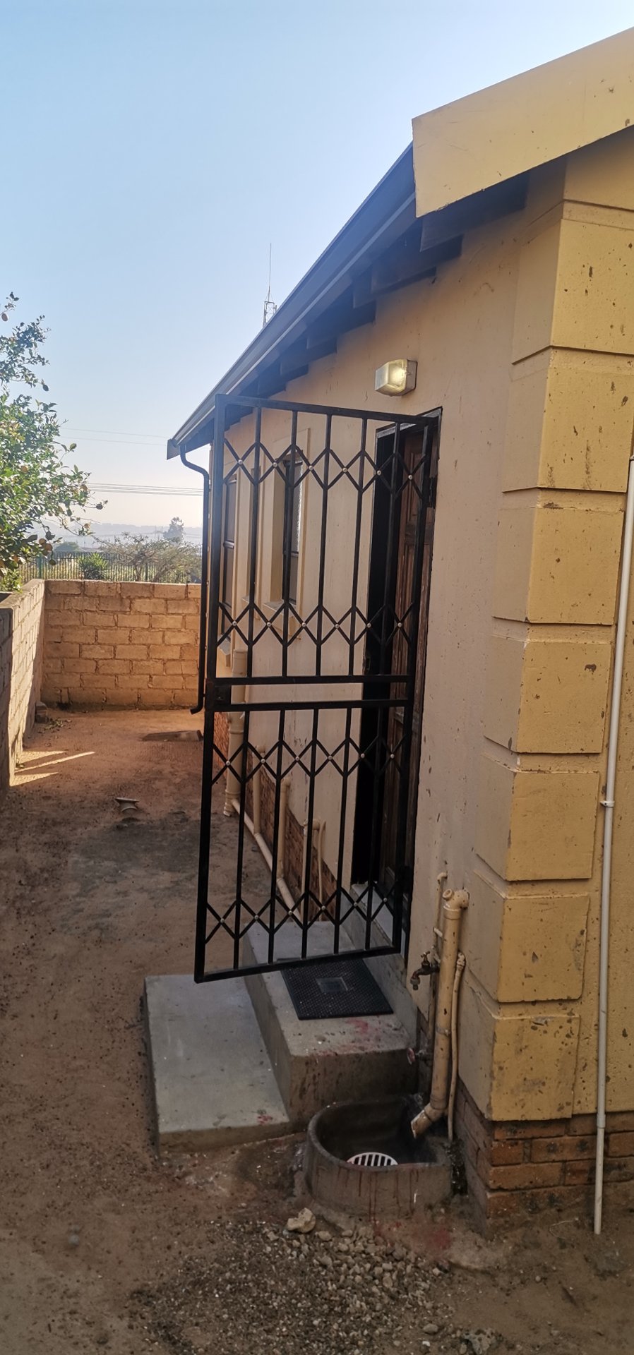 To Let 2 Bedroom Property for Rent in Blue Hills Gauteng