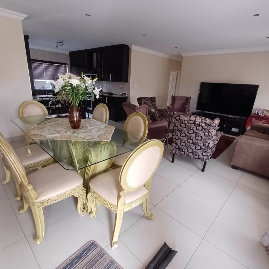 To Let 3 Bedroom Property for Rent in Thatchfield Hills Gauteng