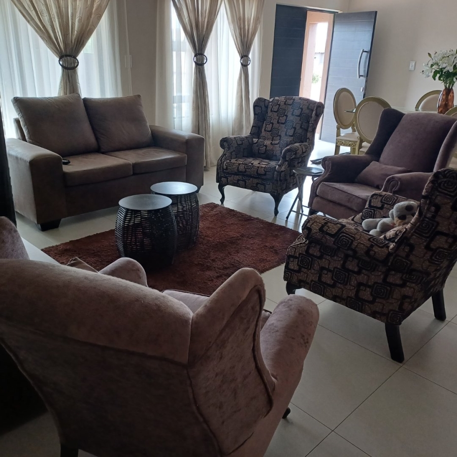 To Let 3 Bedroom Property for Rent in Thatchfield Hills Gauteng