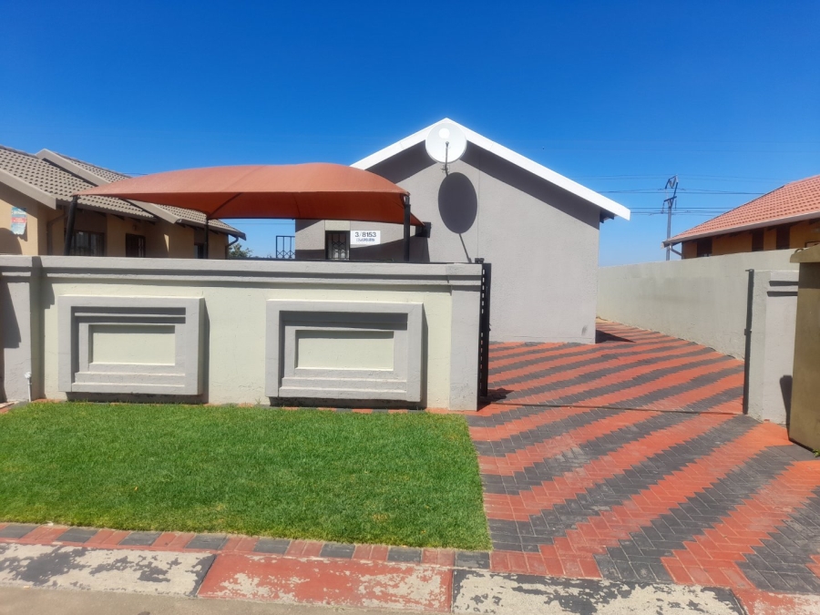 2 Bedroom Property for Sale in Windmill Park Gauteng