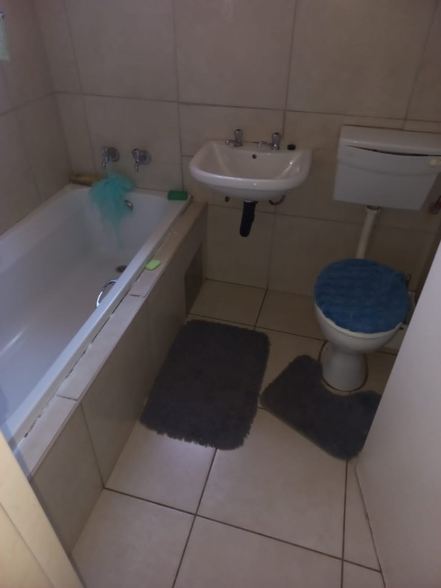 2 Bedroom Property for Sale in Windmill Park Gauteng