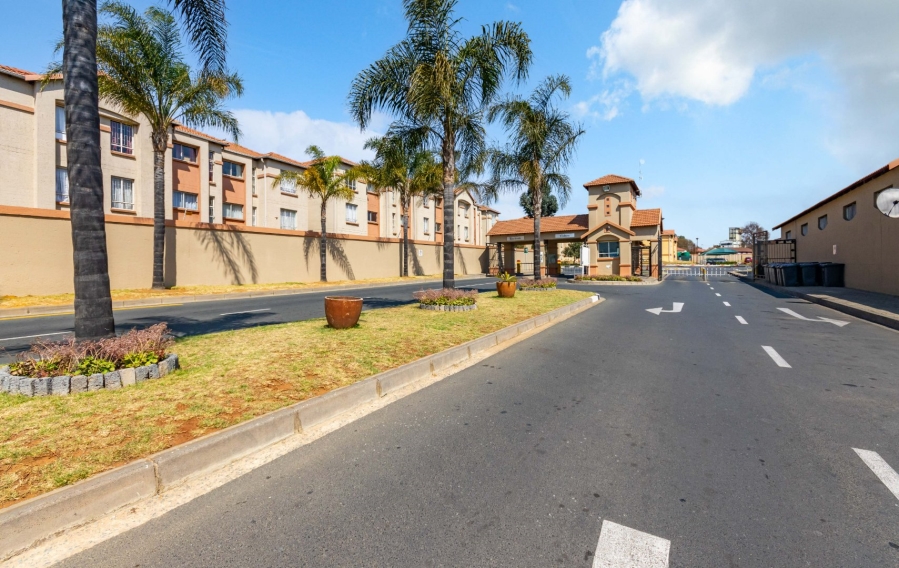 2 Bedroom Property for Sale in Ormonde Gauteng