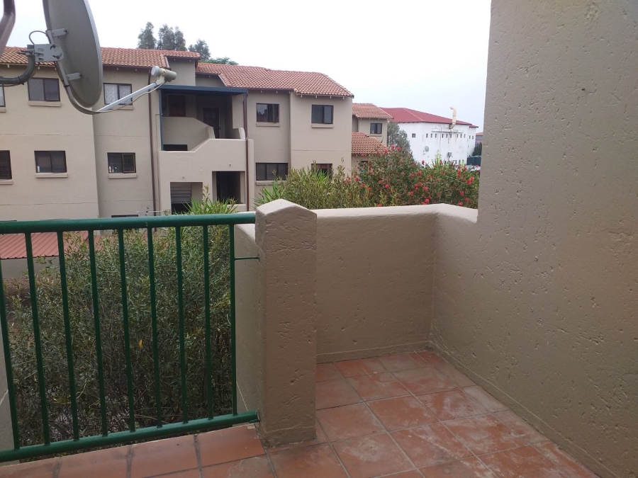 To Let 2 Bedroom Property for Rent in Northwold Gauteng