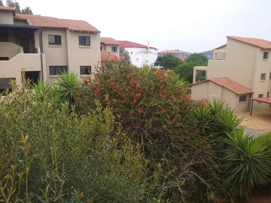 To Let 2 Bedroom Property for Rent in Northwold Gauteng
