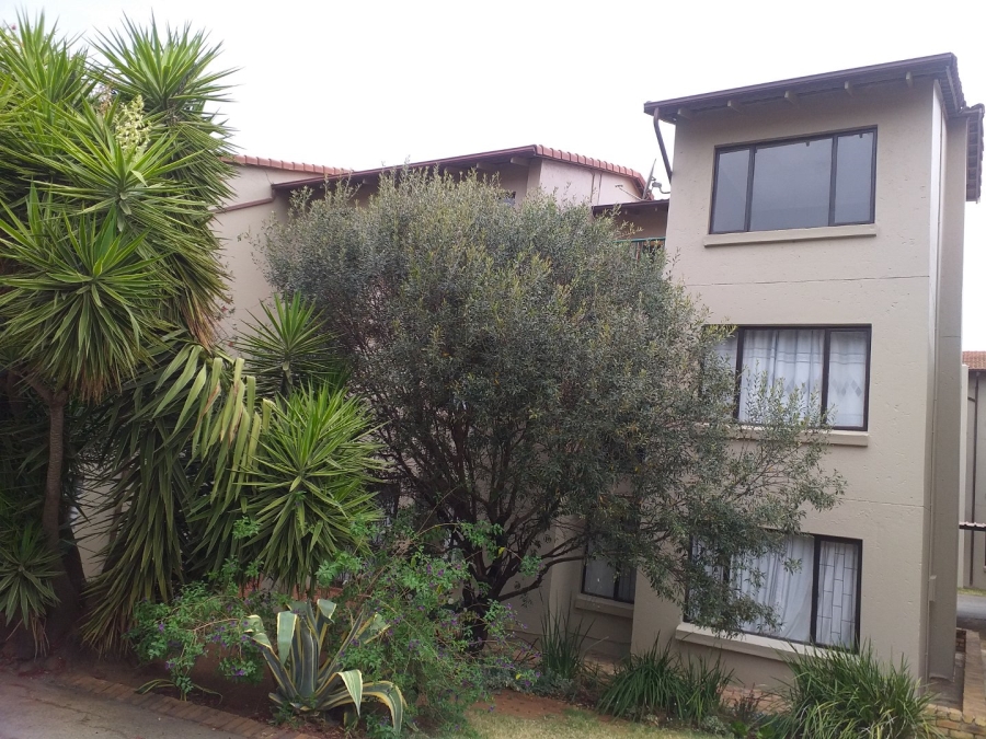 To Let 2 Bedroom Property for Rent in Northwold Gauteng