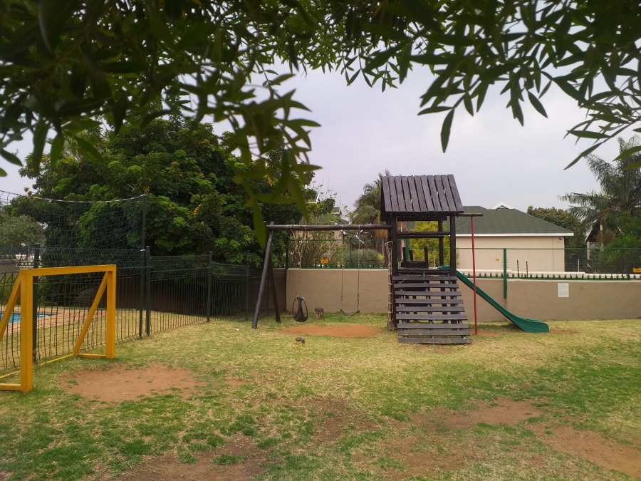 To Let 2 Bedroom Property for Rent in Northwold Gauteng