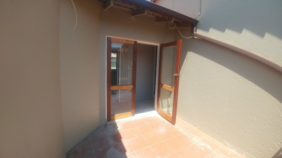 To Let 2 Bedroom Property for Rent in Northwold Gauteng