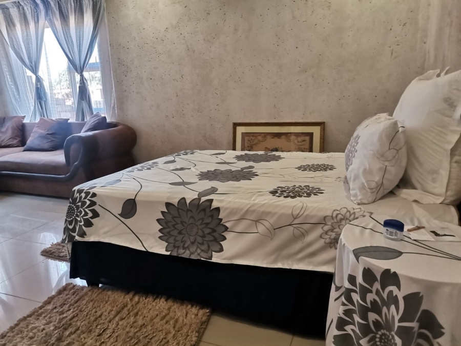 To Let 4 Bedroom Property for Rent in Soshanguve P Gauteng