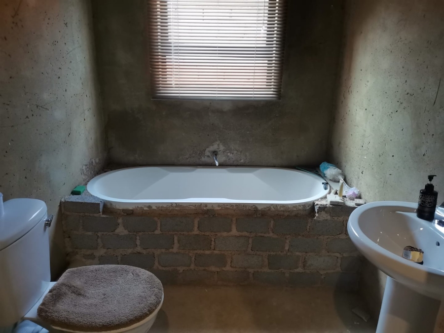 To Let 4 Bedroom Property for Rent in Soshanguve P Gauteng