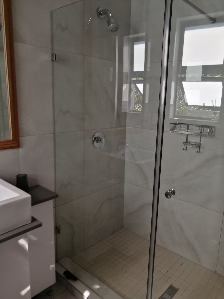 To Let 2 Bedroom Property for Rent in Waterfall Gauteng