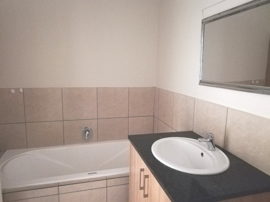2 Bedroom Property for Sale in Blackheath Gauteng