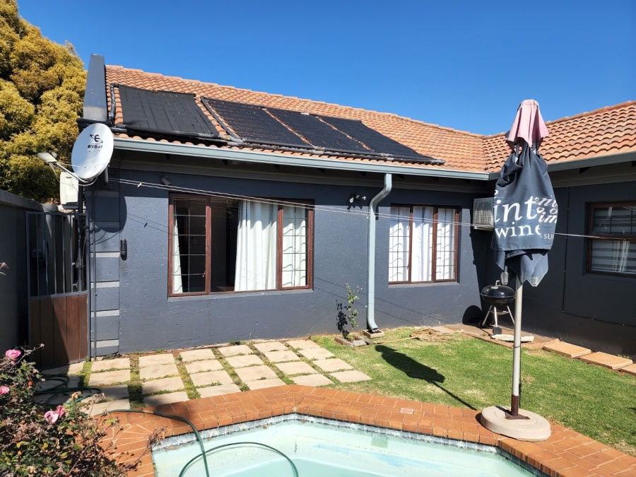 To Let 3 Bedroom Property for Rent in Witfield Gauteng