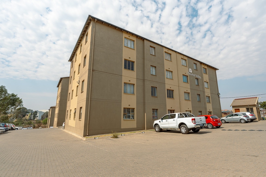 2 Bedroom Property for Sale in Fleurhof Gauteng